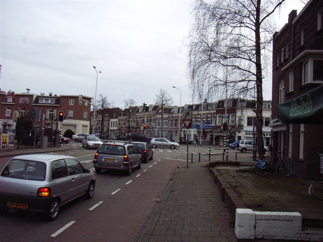 steek hier over 